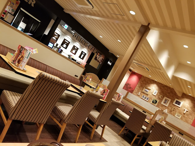 ガスト 松山朝生田店 - 飲食業