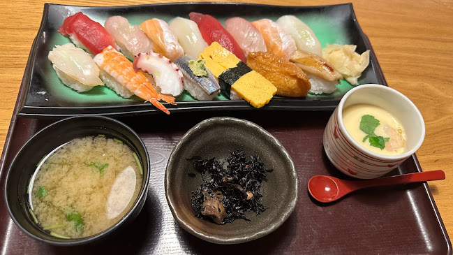 Opinii despre 寿司居酒屋 日本海 海の華 în 品川区 - 飲食業