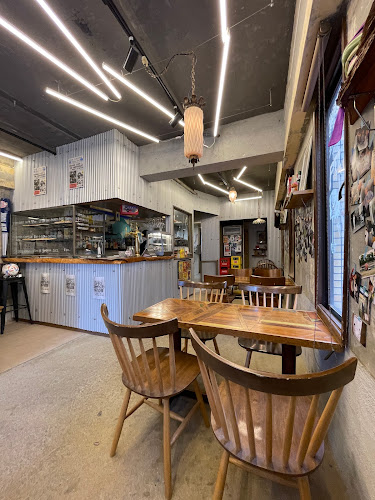 Opinii despre ピザモンスターヒダリ în 京都市 - 飲食業