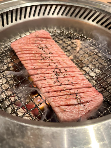 炭火焼肉キョロちゃん池田店 - 飲食業