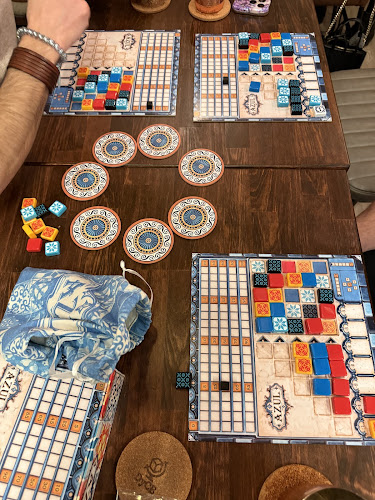 秋葉原ボードゲームカフェ - DyCE Global Board Game Cafe & Bar