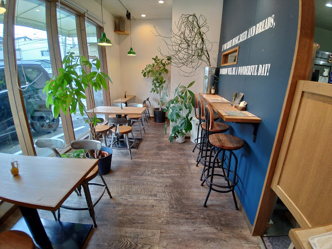 ベイクファクトリーG-PLUS - 飲食業