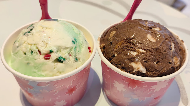 サーティワンアイスクリーム 四条河原町店 - 飲食業