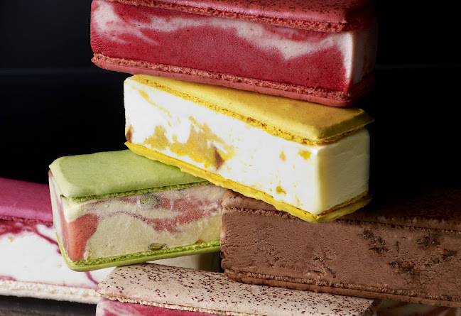 Comentarii opinii despre ピエール・エルメ・パリ 大丸神戸店