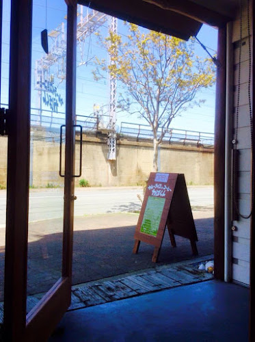 カレーライスとコーヒーとチャイ かばくん - 飲食業