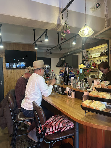 cafe PLUS - 横浜市