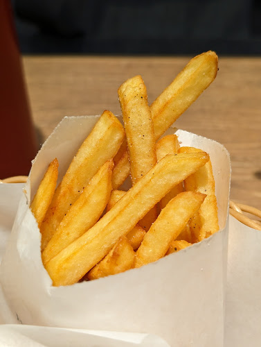 〒670-0914 兵庫県姫路市豆腐町２２２ ﾋﾟｵﾚ姫路ﾔﾝｸﾞ館 1階