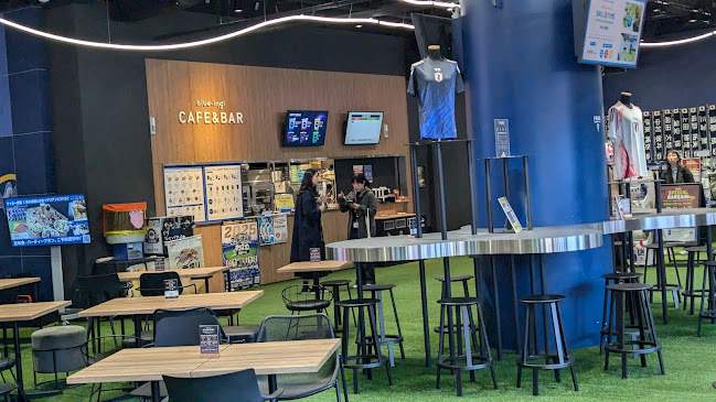 JFAサッカー文化創造拠点 blue－ing！ - 飲食業