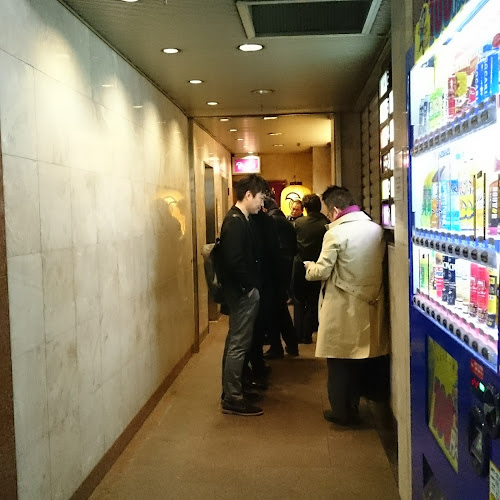 手打うどん 香川 北新地店 - 飲食業