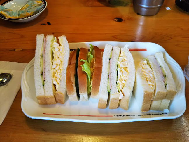 Opinii despre コメダ珈琲店 名東山の手店 în 名古屋市 - 飲食業