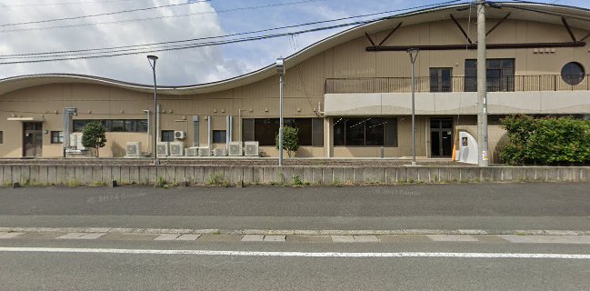 Den Den (Cafe restaurant)