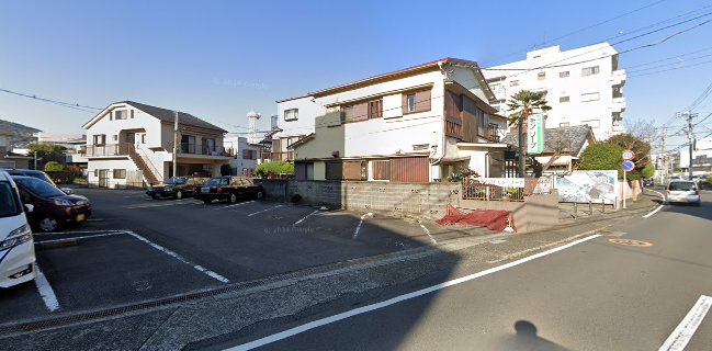 Opinii despre モンリーブ 渚町店 în 伊東市 - 飲食業