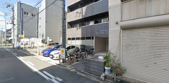 〒570-0082 大阪府守口市豊秀町１丁目５−８