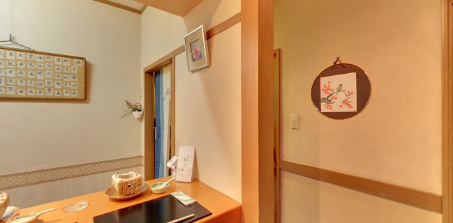 京ゆば処静家 二条城店