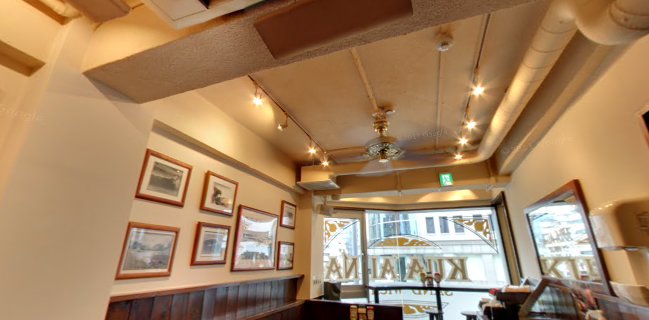 〒107-0062 東京都港区南青山５丁目１０−２１