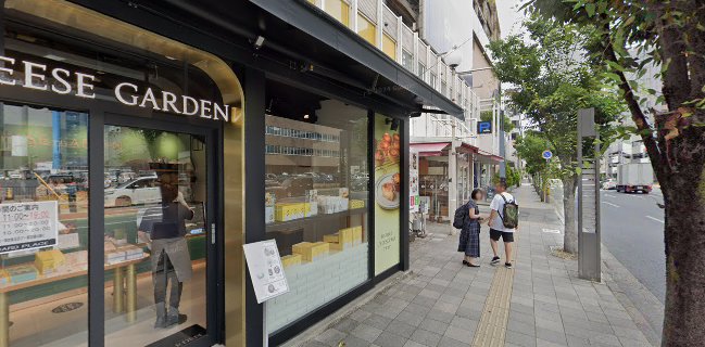 ジラフクレープ新潟万代店