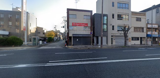 トリカラスタンド