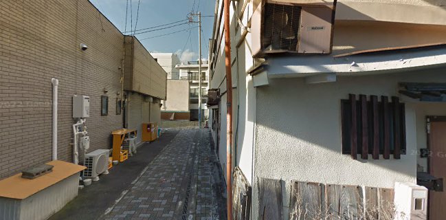 〒411-0855 静岡県三島市本町５−１１