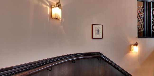 ウィーン菓子 シュトラウス - 飲食業