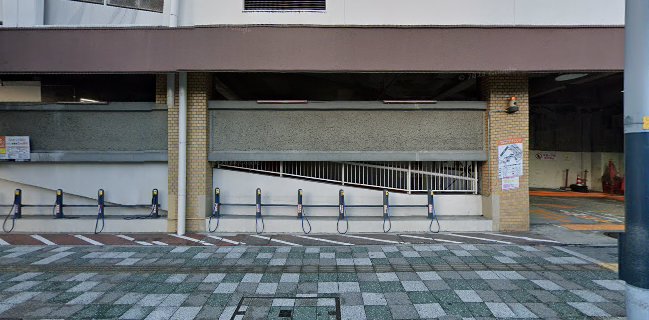 〒564-0027 大阪府吹田市朝日町２−151 2 番館 １階